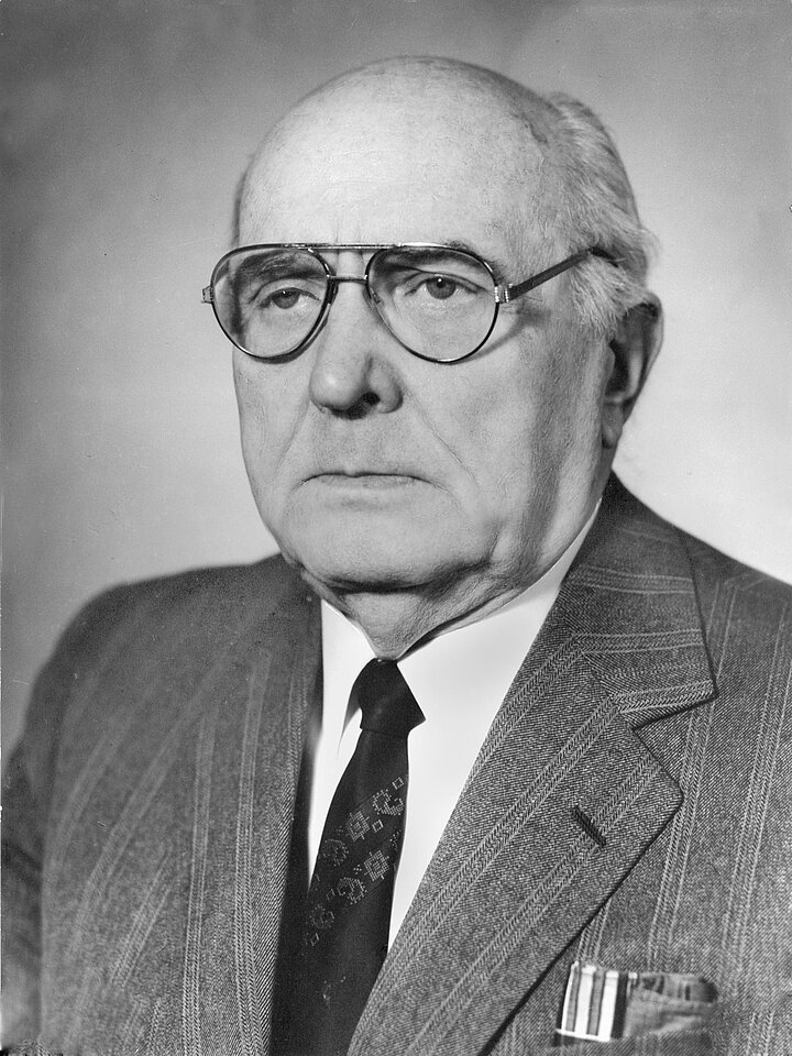 Profesor Jerzy Grzymek 1964-1967